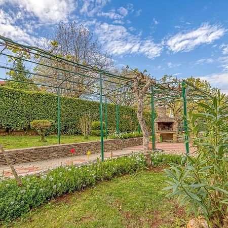 Apartment Flores Stari Pazin Exterior foto